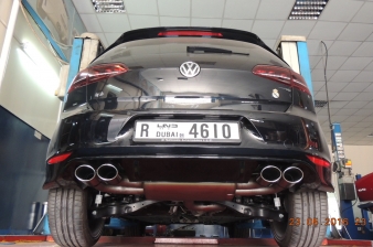 VW GOLF R 